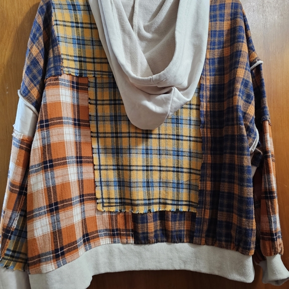NWT Easel Plaid Patchwork Hoodie - Picture 4 of 5